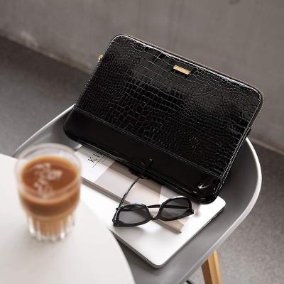 China Fashion\Luxury Crocodile Pattern PU Leather Laptop Sleeve Comfortable\Durable Custom Leather Sleeve Case for sale