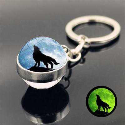 China 2022 Luxury Luminous Crystal New Arrival Howl Cute Natural Crystal Jewelry Noctilucent Wolf llaveros Crystal Ball Key Chain Crafts for sale