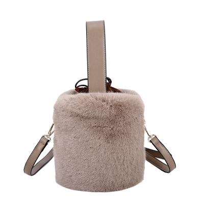 China Fashion Women's Wholesale Custom Furry Handbags Women Handbags Shoulder Bag Women Cross - Body Bucket Fur Bags for sale