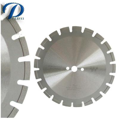 Cina 700mm 800mm Circular Saw Blade Diamond Floor Saw Blade For Green Concrete Asphalt Road Cutting Disc in vendita