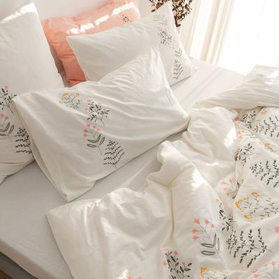 China Anti-bacteria modern simple enbriodary cotton washable 100% cotton fitted bedding sets for sale