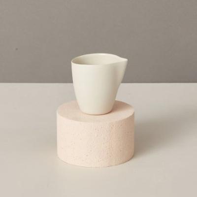 China Wholesale cheap viable minimalist design multiple color porcelain milk jug matte ceramic mug for hotel cafe for sale