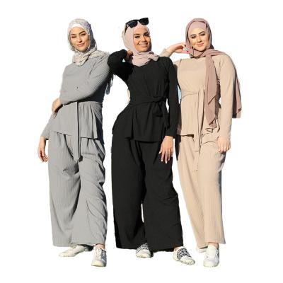 China Autumn Viable Muslim Wholesale Muslim Clothing Set Winter Stylish Muslim Knitted Two Piece Muslim Clothing Set for sale