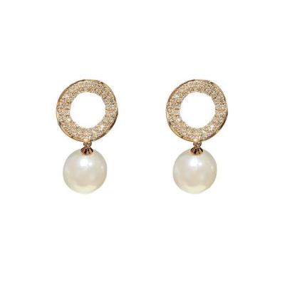 China Fashion Style Women's 925 Sterling Silver Stud Earrings Elegant CLASSIC Luxury Drop Pearl Earring for sale