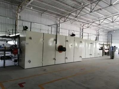 China Hoog evenheid Loft Thermal Bonding Machine Warm Isolated Wadding Productielijn Te koop