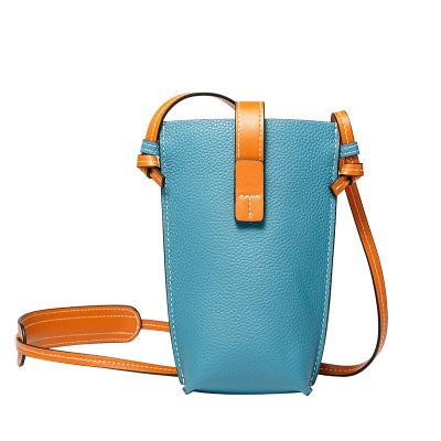 China Fashion wholesale custom high quality genuine leather mini bags for woman luxury water proof phone bags for sale