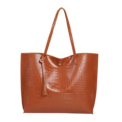 China Fashion Amazon Hit Ladies Bags Leather Handbags Fashion Luxury Women's Crocodile Pattern Tote Handbags for sale