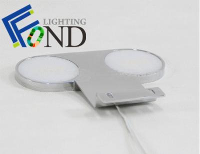 Chine La lampe blanche chaude de miroir de la salle de bains LED, miroir de salle de bains avec la LED allume l'ÉPI à vendre