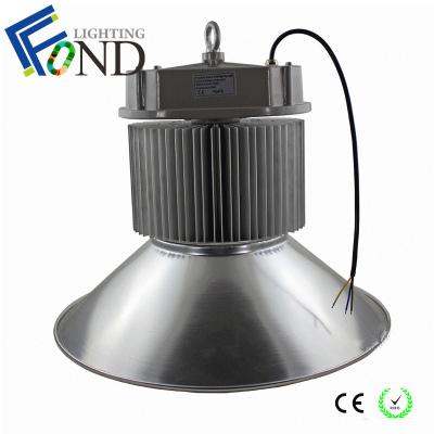 Chine la haute baie de 120W 10000lm LED allume de hautes lampes en aluminium de baie du corps LED à vendre