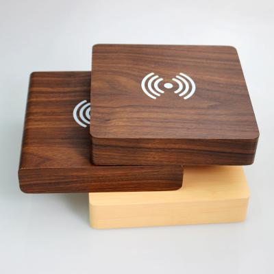 China High Quality Wooden MP3 / MP4 Player Wireless Charger With Alarm Clock And Temperature for sale