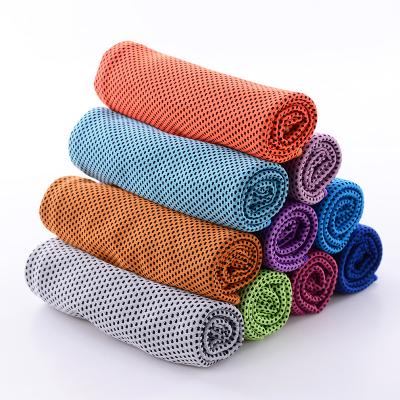 China Travel Towel Beach Towel Microfiber Gym Hypoallergenic Cooling Quick Dry Towel For Yoga Gym Travel Golf Football Camping Outdoor Sports for sale