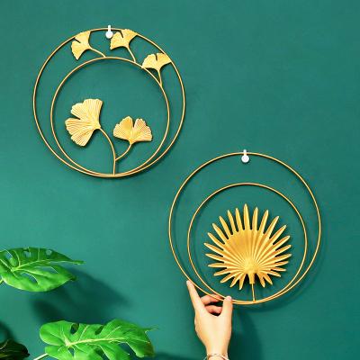 China Minimalist Home Interior Decor Living Room Wall Hanging Metal Art Decor Golden Leaf Wrought Iron Wall Decor for sale