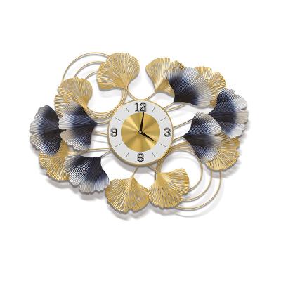 China Antique Style Custom Round Shape Iron Home Decoration Exclusive Metal Sun Wall Clock for sale