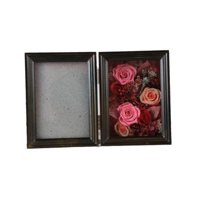 China Handmade Wooden Photo Frame Customized Gift Preserved Flower For Home Decoration for sale