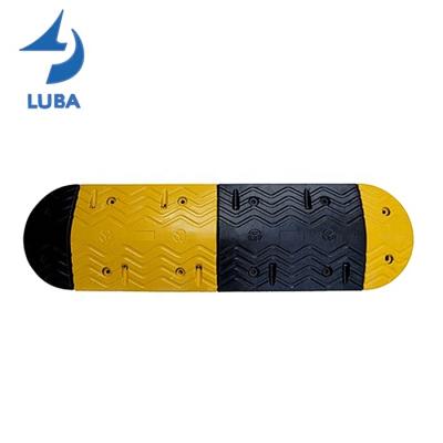 China Durable 1000X380X50Mm Customized Speed ​​Bump Road Speed ​​Ramp With Reflective Sheet for sale