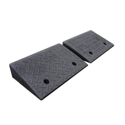 China 480x320x110mm Durable High Quality Motorcycle Car Ramps Rubber Edge Ramp for sale