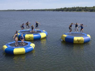 China De opblaasbare trampoline van het de vlotter opblaasbare drijvende water van de watertrampoline Te koop