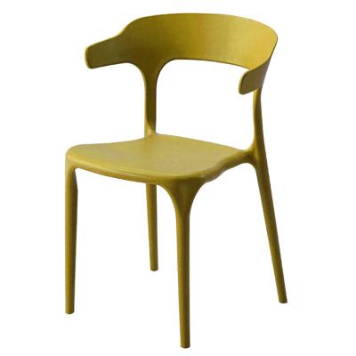 China Minimalist High Quality Low Price Restaurant Furniture PP Chairs Multicolor Plastic Dining Chairs Ox Horn Plastic Chairs for sale