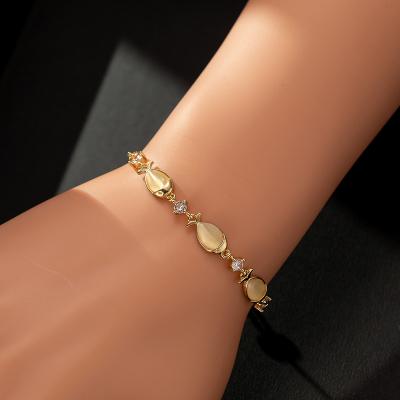 China New Design Opal Small Fish Bracelet Custom Handmade Bracelet Trendy Simple Fashion Elegant Adjustable TRENDY Bangle for sale