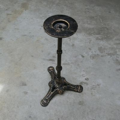 China Post modern classic design metal table tiger base for restaurant for sale