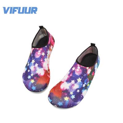 China Fashion Trend Breathable Diving Shoes PVC Swimming Aqua Water Shoes Women Water Socks for sale