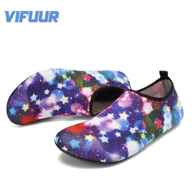 China Fashion Trend Super Light Water Shoes Aqua Outdoor Water Shoes Water Rubber Fishing Socks for sale