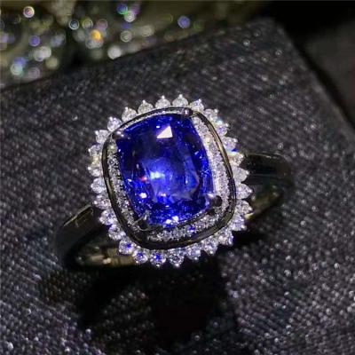 China Low Price CLASSIC Rectangular Shape New Arrival Blue Sapphire Gold Diamond Ring Halo Engagement for sale