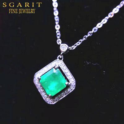 China CLASSIC Hot Selling Women Wedding Natural Green Gemstone Necklace 18k Gold 0.65ct Emerald Pendant Necklace for sale