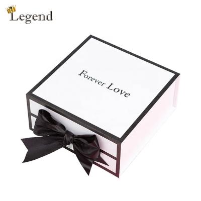 China Recyclable Rigid Cardboard Fin Gift Packaging Customized Cheap Price Design Printed Small Magnetic Box for sale