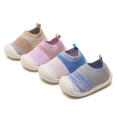 China Upper Anti-slippery Fly Cloth Shoes Snow Knitting Stain For 1-4 Years Old Children Wearing Shoes For Children for sale