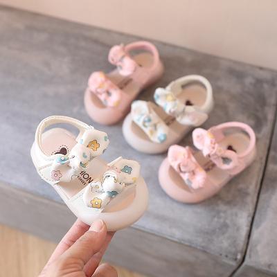 China Flat 0 - 1 Years Old Girls Comfort Soft Infant Unique Sandals Flower Design Little Baby Sandals for sale