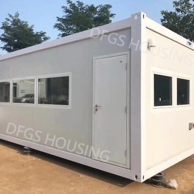 China Easy Installation DFGS Housing Area Military Camp Use Fast Packing Mobile Flat Roof Container For Sale Export Modular Prefab Houses for sale