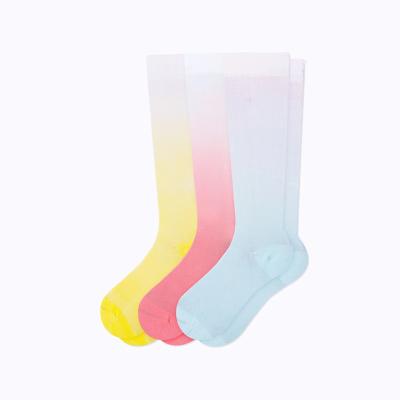 China TA21403 200N Women's Breathable Wholesale Fancy Cute Colorful Seamless Outdoor Compression 15-20 mmHg Nylon Socks for sale