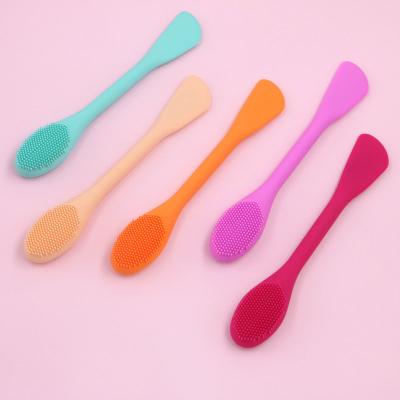 China DIY Facial Tools Cosmetic Dual Silicone Brush Head Beauty Clay Mud Mask Agitator Brush Applicator For Face Mask Cleansing Brush for sale