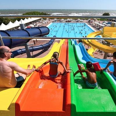 China Durable big water park equipment large water slide for sale