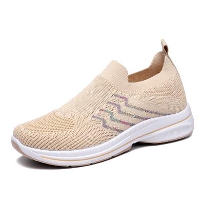 China 2021 New Fashion Lightweight Women's Casual Shoes Comfortable Sports Shoes Walking Shoes Spring for sale