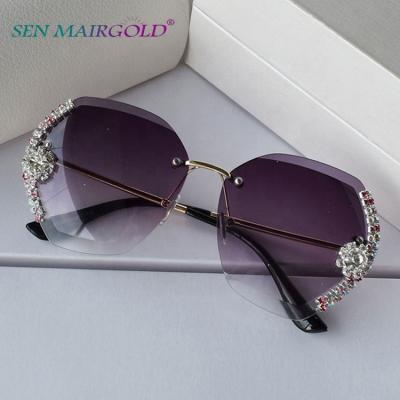 China Fashion UV400 Anti Diamond Women Rhinestone Sunglasses Vintage Brown Irregular Lens Glasses UV400 for sale