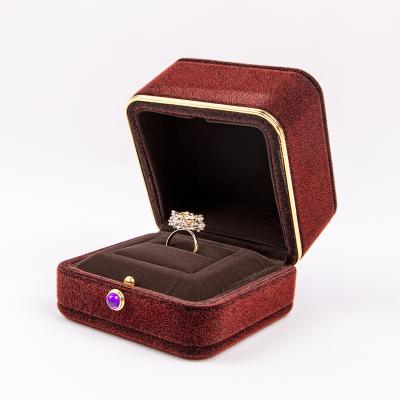 China Luxury Elegant Custom Luxury Red Velvet Propose Big Wedding Ring Box With Gemstone for sale