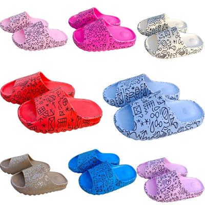 China Fashion Trend Slides Slides Custom Logo Cartoon Water Original Cheap High Quality Yeezy Transfer Slides For Men for sale