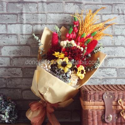 China Gifts Dried Magnolia Natural Sunflower Dried Flower Bouquet Rustic Wedding for sale