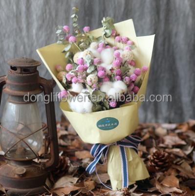 China Gifts Dried Cotton Stem Globe Amaranth Eucalyptus Flower Bouquet for sale