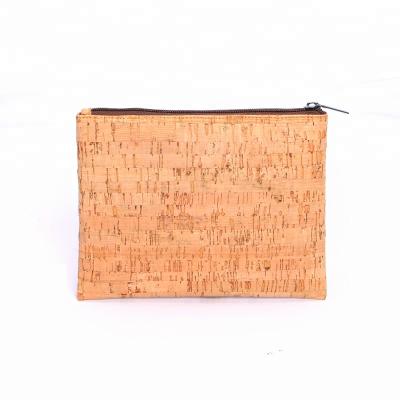 China China Supplier Cork Toiletry Bag Recyclable Lightweight Waterproof Cosmetic Makeup Pouch Cork Supplier Eco-friendly Cork Wash Bag for sale