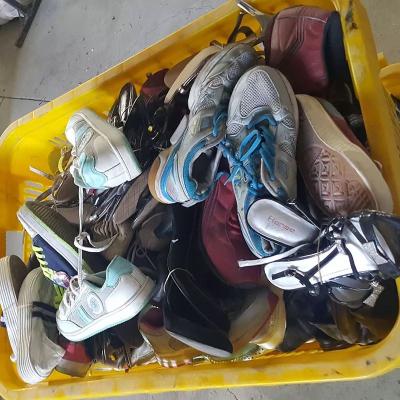 China Light Weight Best Selling Big Size Men's Basketball Shoes Second Hand Branded Used Shoes Stock for sale