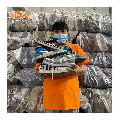 China Anti-Odor Wholesale First Grade Classic Used Washed Graded Sneakers for sale