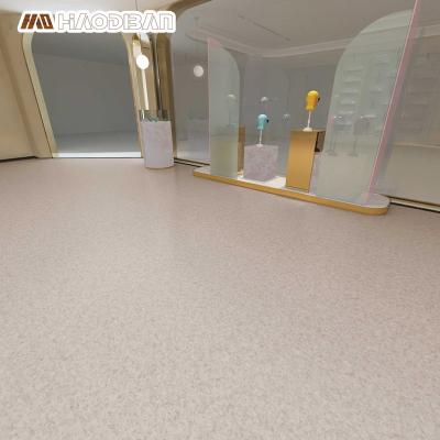 China Modern Affordable Price 2.0mm Fire Retardant Glue Down PVC Plastic Non-Slip Flooring Roll Vinyl Plank Sponge Flooring for sale