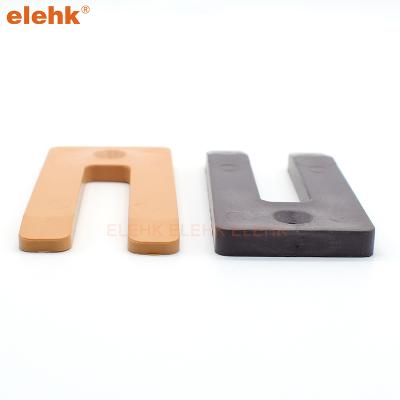 China Modern High Quality Plastic Horseshoe Window Packers Horseshoe Plastic Packer for sale