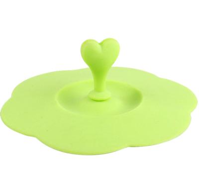 China Non Lovely Puddle Heart Silicone Cup Lid With Spoon Holder for sale