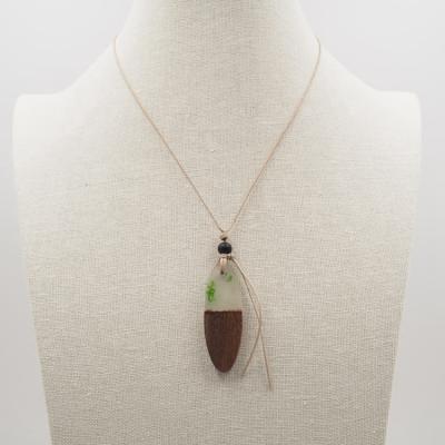 China Factory Wholesale Price Vintage CLASSIC Wooden Resin Pendant Necklace for sale