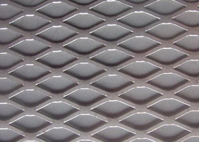 China Milde roestvrij staal uitgebreid metalen gaas, 1 Inch PVC gecoate gelaste gaas Te koop