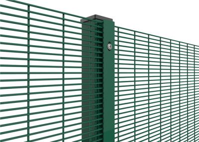 Chine sécurité 358 Mesh Fence colorée verte de 3.95mm à vendre